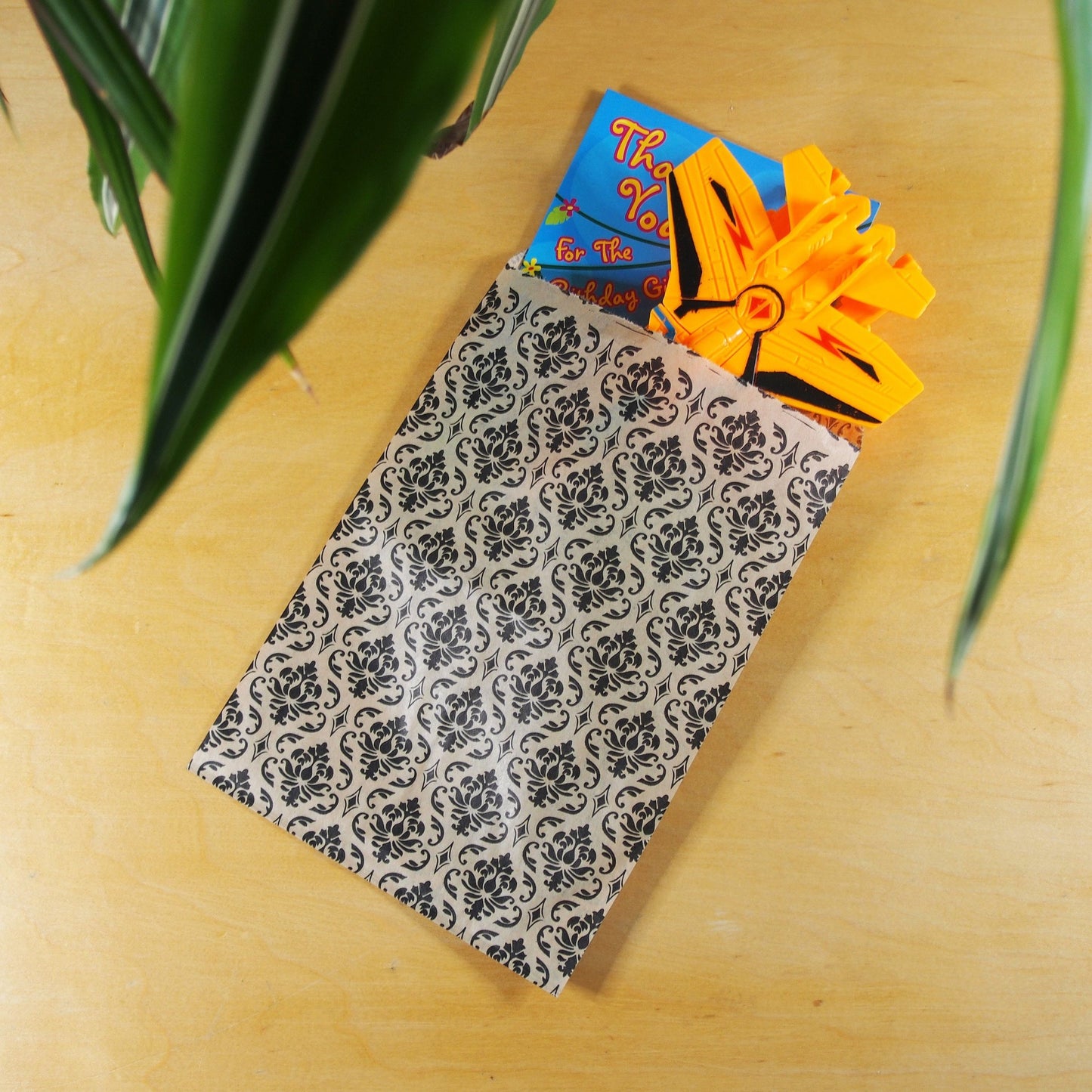 N'icePackaging - 100 Qty Decorative Flat Paper Gift Bags - Damask Pattern Bags - for Sales/Treats/Parties Cookies/Gifts