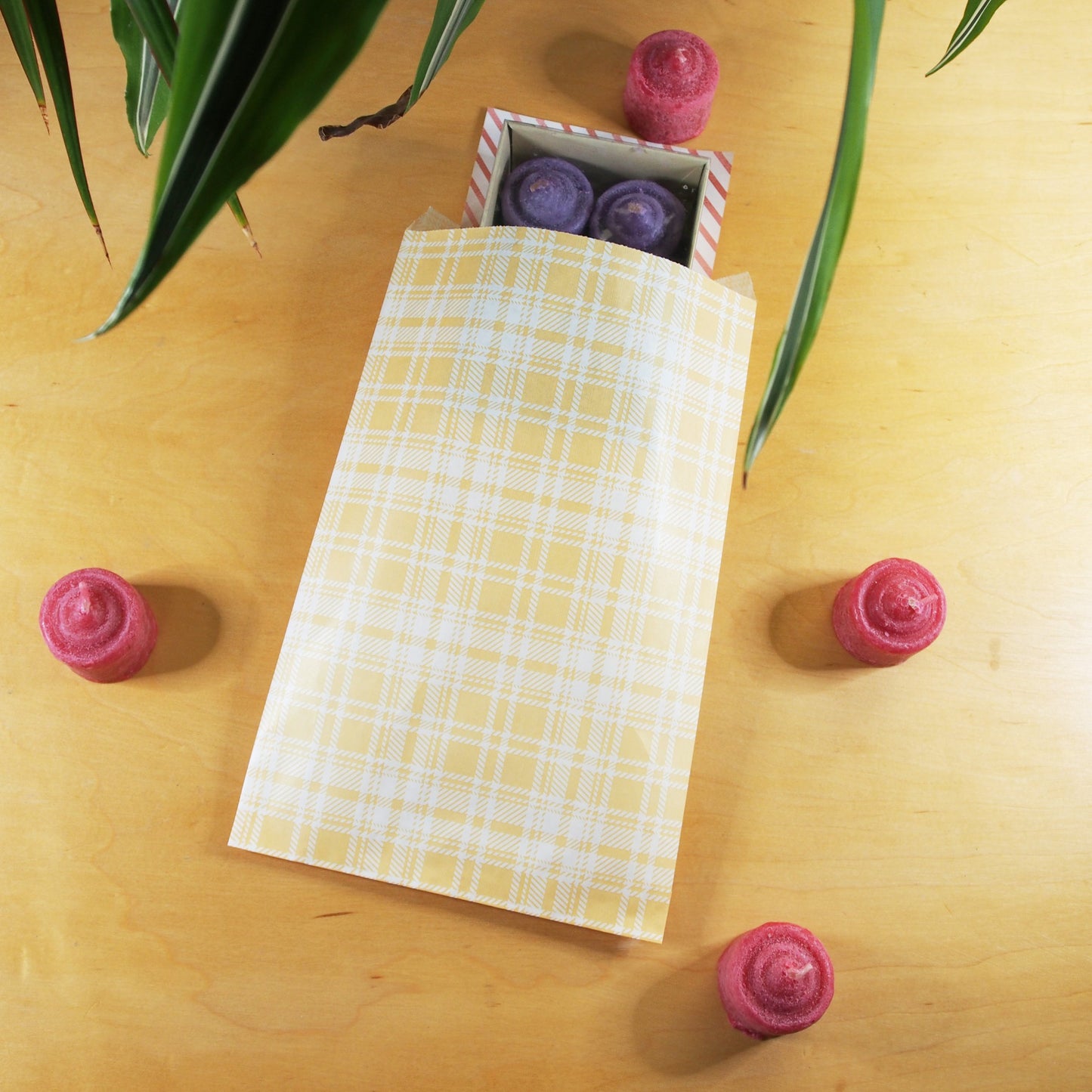 Decorative Mixed Plaid Pattern Flat Paper Gift Bags - Gifts/promotions/treats