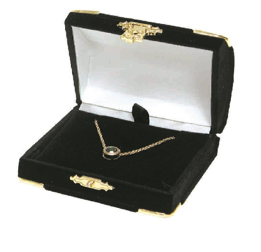 Black Large Necklace Flocked Velvet Clasped Box